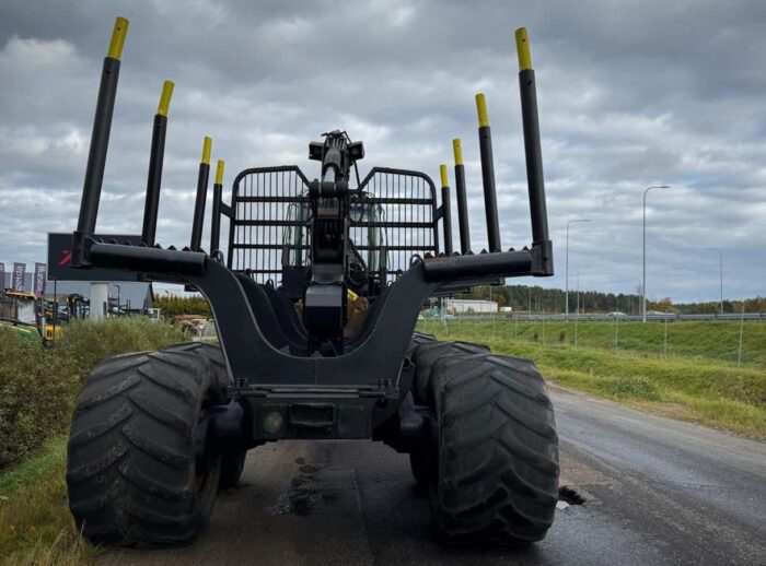 Forwarder John Deere 1210E hinten Forwarder John Deere 1210E tył