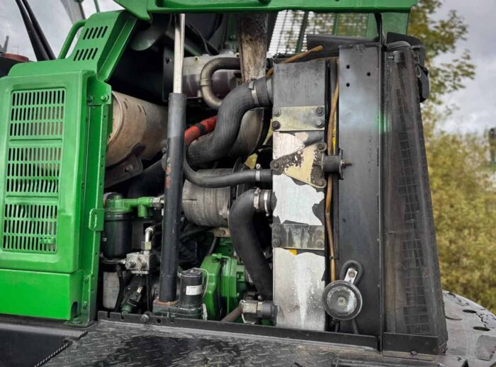 Forwarder John Deere 1210E Motor Forwarder John Deere 1210E silnik