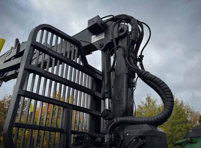 Forwarder John Deere 1210E Kranbasis Forwarder John Deere 1210E żuraw podstawa