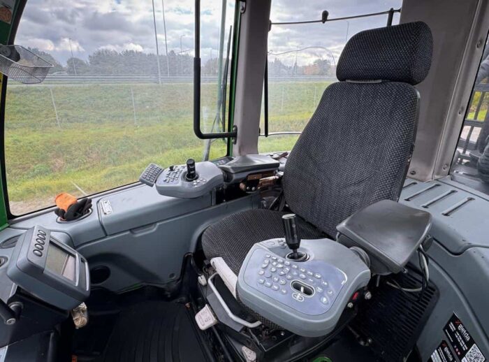 Forwarder John Deere 1210E Kabine Forwarder John Deere 1210E kabina