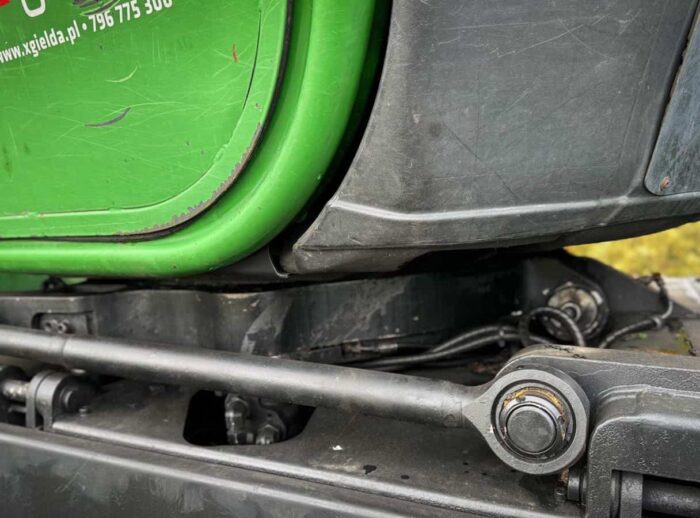 Forwarder John Deere 1210E Kabinenzylinder Forwarder John Deere 1210E kabina siłowniki