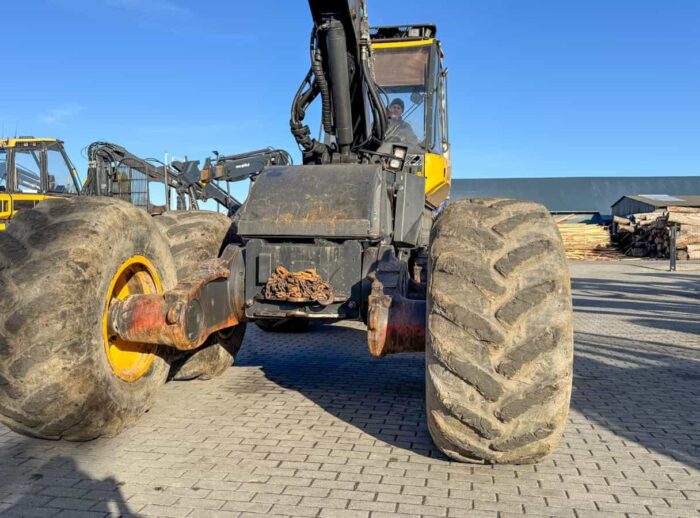 Harvester Ponsse Fox Front Harvester Ponsse Fox PRZÓD