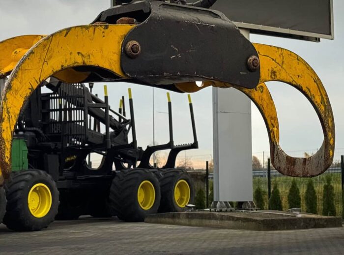 Greifer HSP 028 für Forwarder und Forstanhänger Chwytak HSP 028 do forwarderów oraz przyczep leśnych