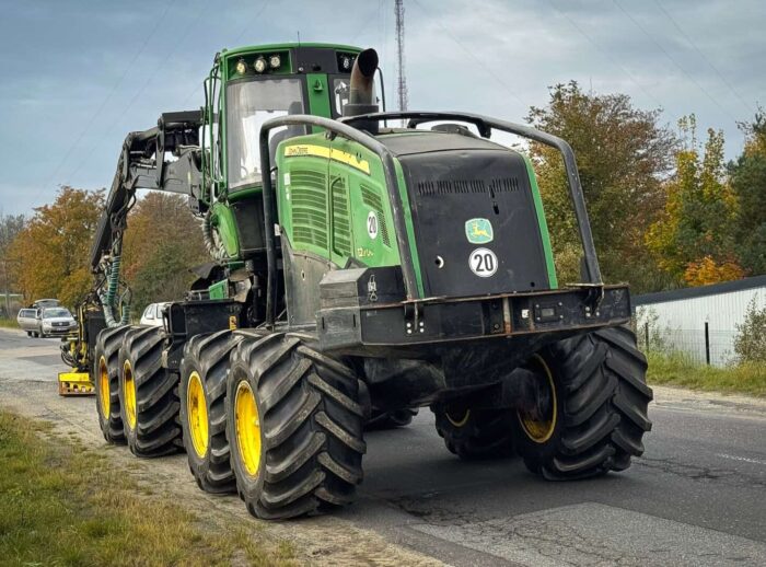 Erntemaschine John Deere 1270G Harvester John Deere 1270G