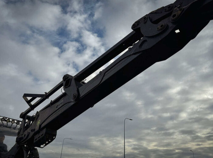 Harvester John Deere 1270G Kran Harvester John Deere 1270G żuraw