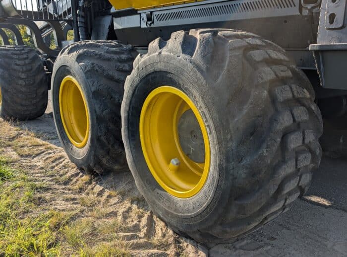 PONSSE ELK 8W 2013r. opony PONSSE ELK 8W 2013r. opony