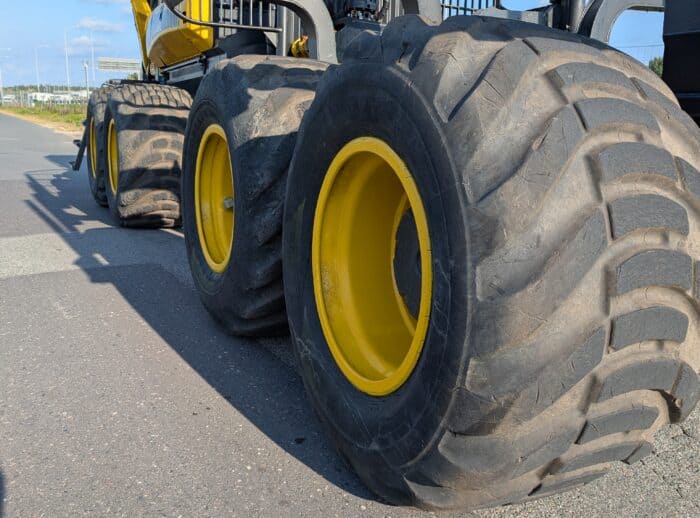 PONSSE ELK 8W 2013r. opony PONSSE ELK 8W 2013r. opony