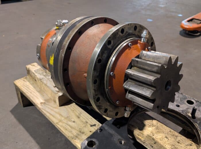 Regenerowana przekładnia obrotu żurawia z haulcem PONSSE Regenerowana przekładnia obrotu żurawia z haulcem PONSSE