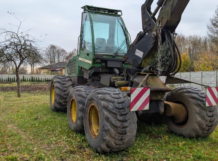 Harvester John Deere 1270D 2007r. Harvester John Deere 1270D 2007r.