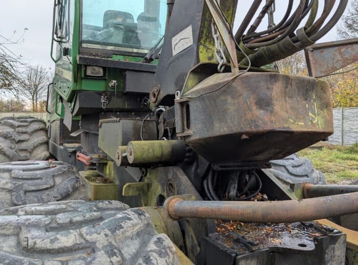 Harvester John Deere 1270D 2007r. podstawa żurawia Harvester John Deere 1270D 2007r. podstawa żurawia