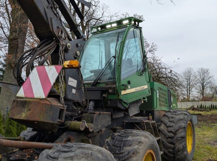 Harvester John Deere 1270D 2007r. Harvester John Deere 1270D 2007r.