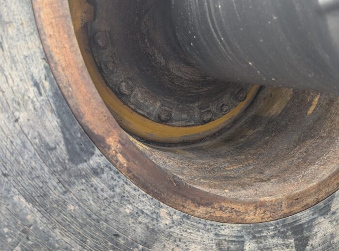 Forwarder PONSSE Wisent 2010 K70+M Innenseite der Felgen Forwarder PONSSE Wisent 2010 r. K70+M wnętrze felg