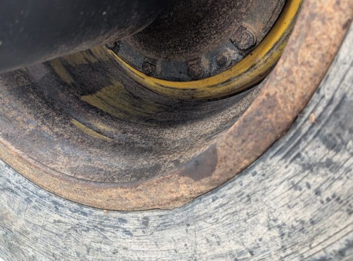 Forwarder PONSSE Wisent 2010 K70+M Innenseite der Felgen Forwarder PONSSE Wisent 2010 r. K70+M wnętrze felg