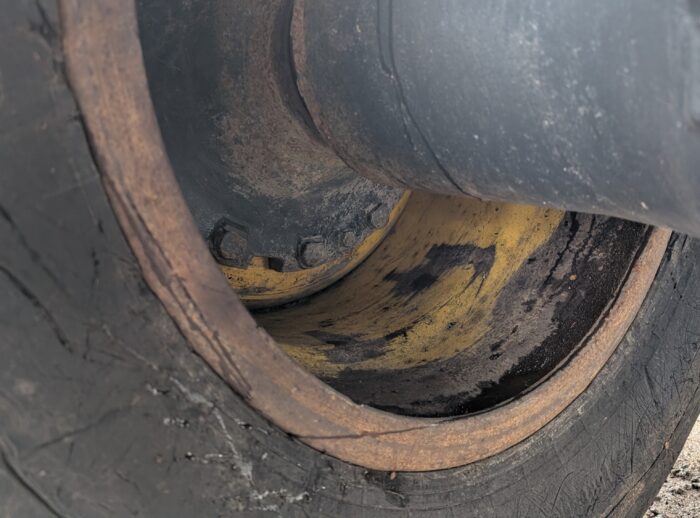 Forwarder PONSSE Wisent 2010 K70+M Innenseite der Felgen Forwarder PONSSE Wisent 2010 r. K70+M wnętrze felg