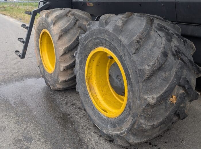 Forwarder PONSSE Wisent 2010 K70+M Reifen Forwarder PONSSE Wisent 2010 r. K70+M opony