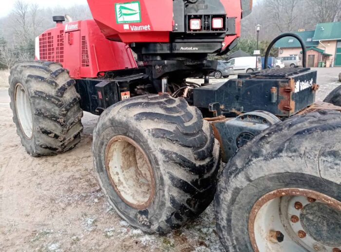 Valmet 911.4 harvester, 2010. Harwester Valmet 911.4 2010r.