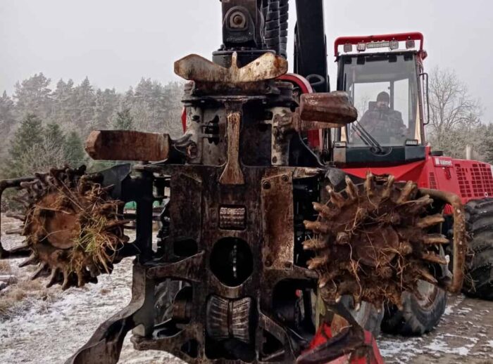 Valmet 911.4 harvester, 2010, 365 harvester head Harwester Valmet 911.4 2010r. głowica 365