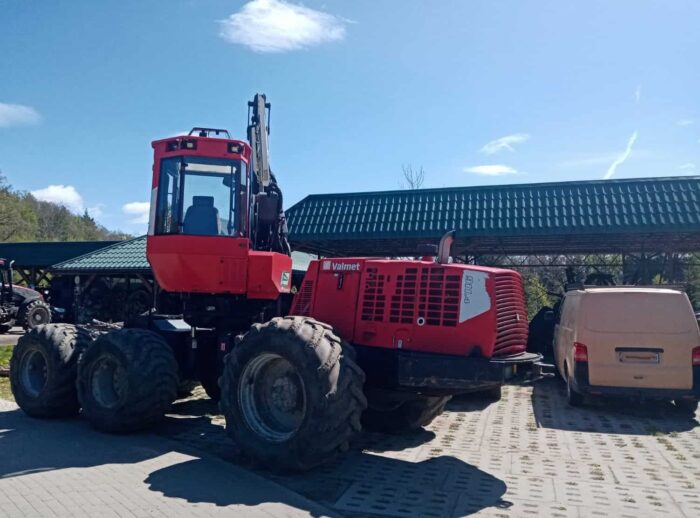 Valmet 911.4 harvester, 2010. Harwester Valmet 911.4 2010r.