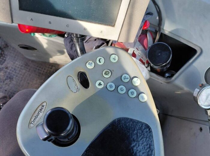 Timberjack 1710D forwarder, 2002. John Deere Forwarder Timberjack 1710D 2002r. John Deere